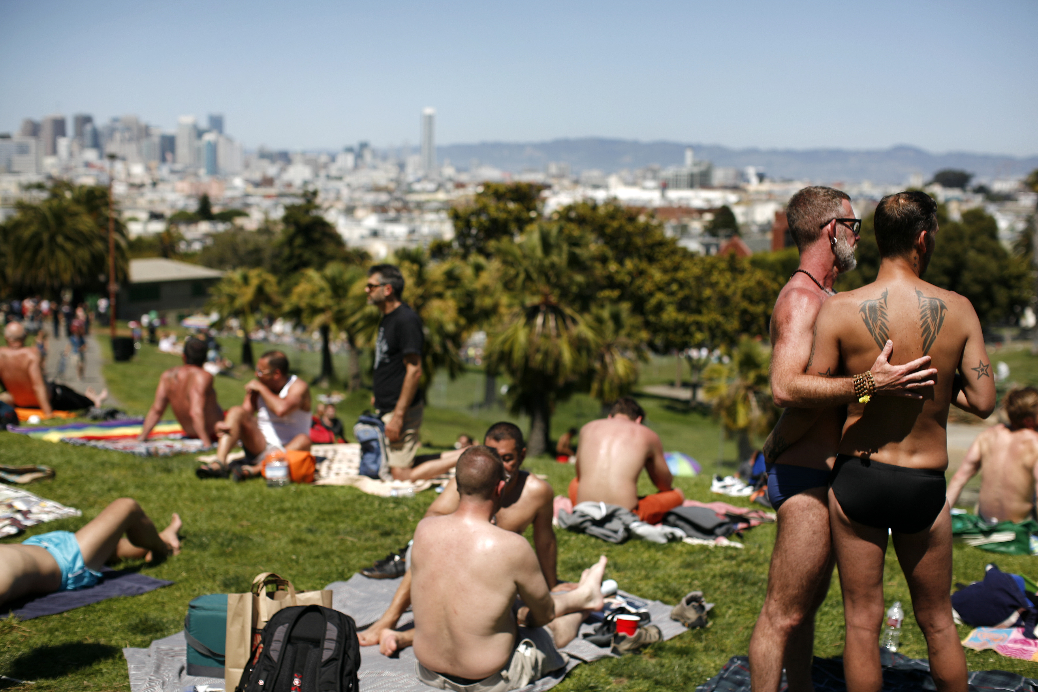 Gay Cruising Outdoor San Francisco.