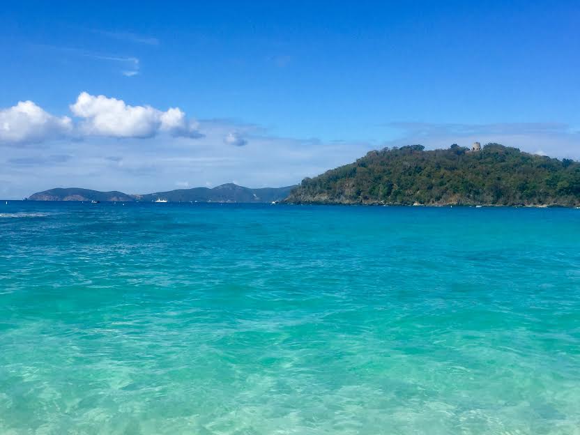 Cinnamon Cay from Cinnamon Bay beach.